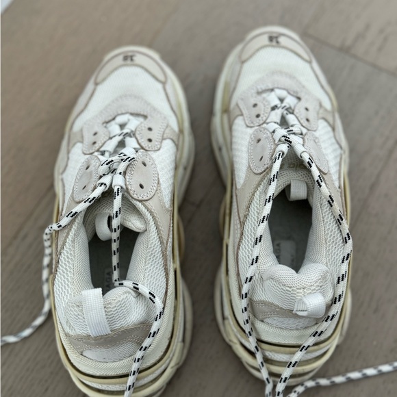 Balenciaga Triple S Leather Trainers White - Picture 5 of 9